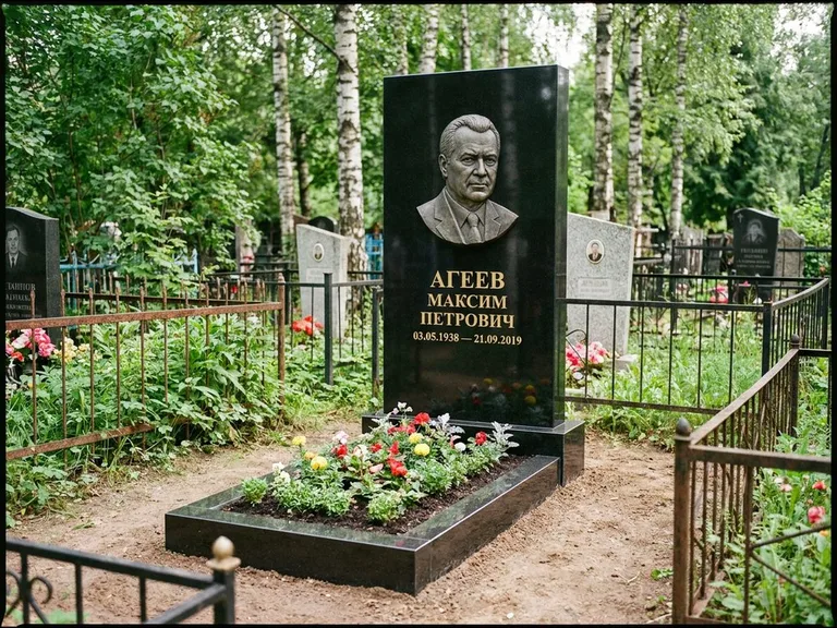 Памятник с барельефом — выполненная работа 1 в Новом Уренгое