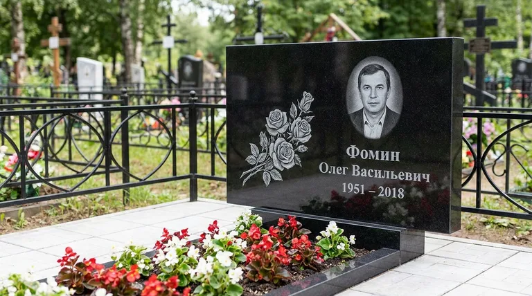 Памятник с гравировкой роз — выполненная работа «Фомин» в Новом Уренгое