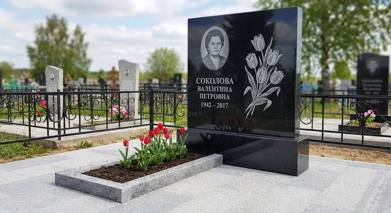 Памятник с гравировкой тюльпанов — выполненная работа «Соколова» в Новом Уренгое