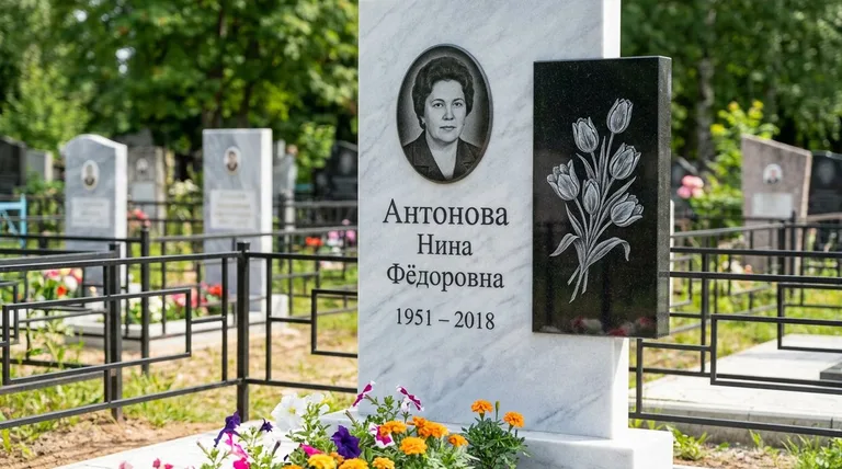 Памятник с гравировкой тюльпанов — выполненная работа «Антонова» в Новом Уренгое