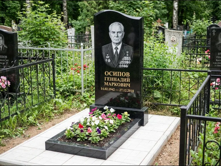 Гравировка портрета на чёрном граните — выполненная работа 7 в Новом Уренгое