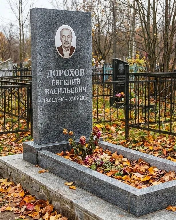 Памятник под ключ с двумя гранитными вазами в Новом Уренгое
