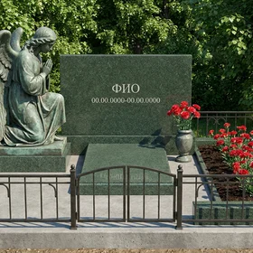 Бронзовый памятник со скульптурой в полный рост