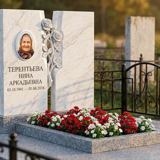 Памятник с розой из белого мрамора с двойной стелой