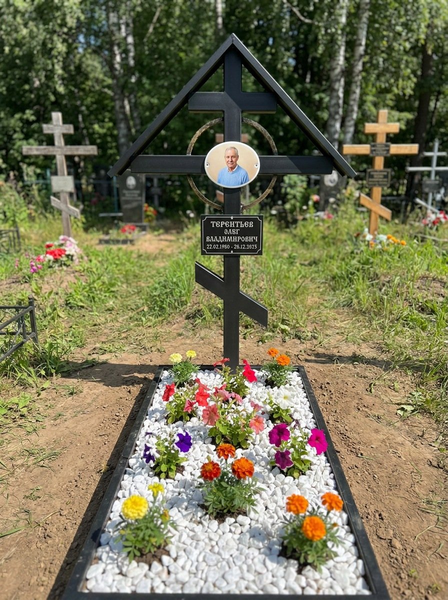 Портрет на памятнике в Новом Уренгое — Крупный овал на кресте, портрет по грудь
