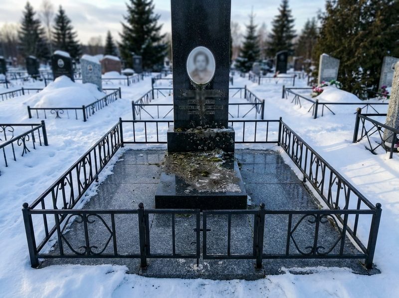 Благоустройство могилы в Новом Уренгое — пример 4